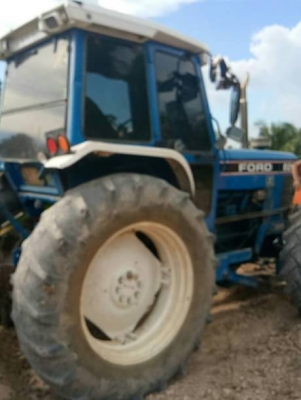 ขายรถไถFord 8210 เก๋งแอร์2เพลา อิมวอยสภาพสวยพร้อมใช้ ต่อคุณอ๊อฟพิจิตร086-737-9991