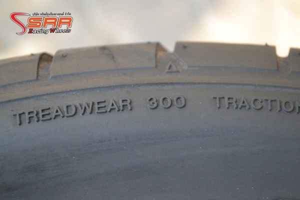 NITTO NT555 275/40ZR17 เส้นละ 3,900 บาทปี15 NITTO NT555 275/40ZR17 เส้นละ 3,900 บาทปี15