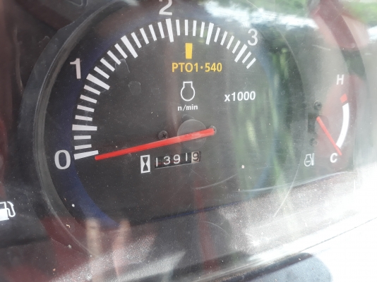 ขายรถไถL4708รถไร่ใบมีดผาล6พร้อมใช้ครับ