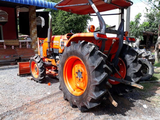 ขายรถไถL4708รถไร่ใบมีดผาล6พร้อมใช้ครับ