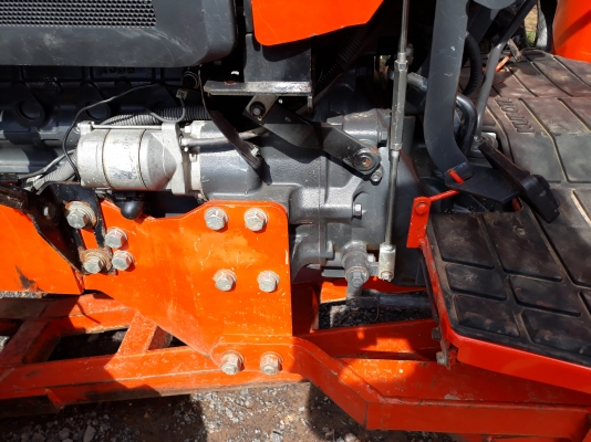 ขายรถไถL4708รถไร่ใบมีดผาล6พร้อมใช้ครับ