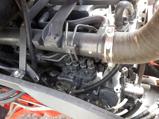 ขายรถไถL4708รถไร่ใบมีดผาล6พร้อมใช้ครับ