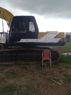 ขายsk200-3kobelco ไฟฟ้าตัดเครื่องดี พร้อมใช้งาน ราคา620,000สนใจติดต่อ0895770265