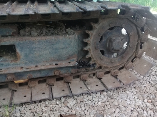 ขายด่วนรถแบคโฮเล็ก KOMATSU สภาพพร้อมใช้งาน