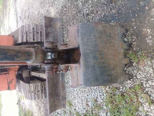 ขายด่วนรถแบคโฮเล็ก KOMATSU สภาพพร้อมใช้งาน