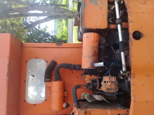 ขายด่วนรถแบคโฮเล็ก KOMATSU สภาพพร้อมใช้งาน