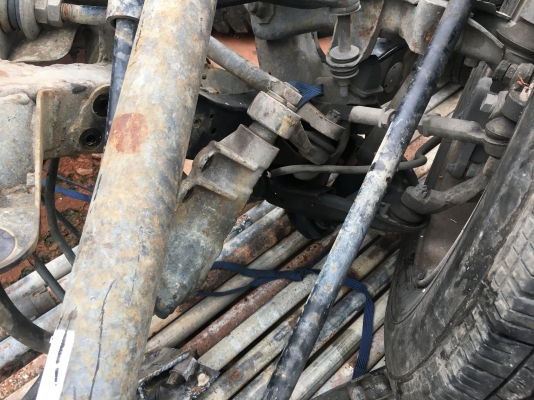 ช่วงล่างมาสด้าไฟเตอร+ล้อยางปี13 ส่งฟรี ตจว ขนส่ง ช่วงล่างมาสด้าไฟเตอร+ล้อยางปี13 ส่งฟรี ตจว ขนส่ง