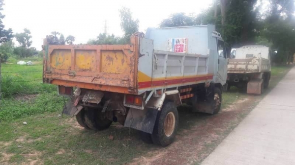 ขาย 395,000 บาท HINO FC171 ดั้ม 5 คิว เครื่อง WO6D-165 แรง หัวบาง ยางดี คัสชีสวย เพาเวอร์ แอร์เย็น เอกสารเล่มทะเบียน รถอยู่ จ.ร้อยเอ็ด โทร&ไอดีไลน์ 0610710295 ขาย 395,000 บาท HINO FC171 ดั้ม 5 คิว เครื่อง WO6D-165 แรง หัวบาง ยางดี คัสชีสวย เพาเวอร์ แอร์เย็น เอกสารเล่มทะเบียน รถอยู่ จ.ร้อยเอ็ด โทร&ไอดีไลน์ 0610710295