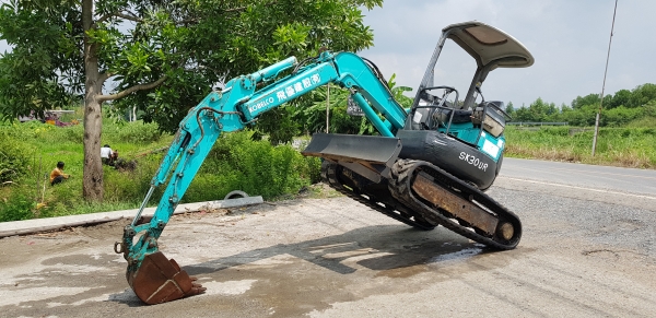 ขายด่วนรถแบคโฮKOBELCO-SK30URรุ่นยอดนิยมสวยๆคอลโทลสั่นน้ำมันปั่มนิ้วเครื่อง3D84เครื่องดีปั่มแรงรถนอกเพิ่งนำเข้ามาใหม่ยังไม่เคยใช้งานในเมืองไทยเลย