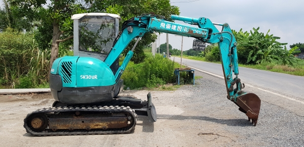ขายด่วนรถแบคโฮKOBELCO-SK30URรุ่นยอดนิยมสวยๆคอลโทลสั่นน้ำมันปั่มนิ้วเครื่อง3D84เครื่องดีปั่มแรงรถนอกเพิ่งนำเข้ามาใหม่ยังไม่เคยใช้งานในเมืองไทยเลย