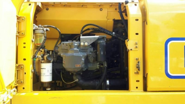 ขายรถแบคโฮ KOMATSU PC200-8 MO เอกสารอินวอย ราคา 1850000
