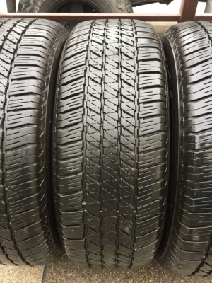 ยาง Bridgestone 265 60 18 ปี16 ดอกเต็มๆ ไม่มีปะ ใช้ยาว ราคาไม่แพง ยาง Bridgestone 265 60 18 ปี16 ดอกเต็มๆ ไม่มีปะ ใช้ยาว ราคาไม่แพง