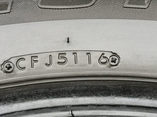 ยาง Bridgestone 265 65 17 สิ้นปี16 ดอกเต็ม ไม่มีปะ ใช้ยาว ราคาไม่แพง