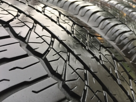 ยาง Dunlop 265 65 17 ปลายปี16 ดอกเต็ม ไม่มีปะ ใช้ยาว ราคาไม่แพง ยาง Dunlop 265 65 17 ปลายปี16 ดอกเต็ม ไม่มีปะ ใช้ยาว ราคาไม่แพง