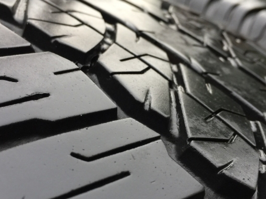 ยาง Dunlop 265 65 17 ปลายปี16 ดอกเต็ม ไม่มีปะ ใช้ยาว ราคาไม่แพง ยาง Dunlop 265 65 17 ปลายปี16 ดอกเต็ม ไม่มีปะ ใช้ยาว ราคาไม่แพง