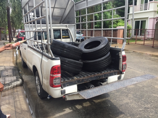 ยาง Michelin 265 70 16 สิ้นปี16 ดอกเยอะ เนื้อนิ่มๆ ใช้ยาว ราคาไม่แพง ยาง Michelin 265 70 16 สิ้นปี16 ดอกเยอะ เนื้อนิ่มๆ ใช้ยาว ราคาไม่แพง