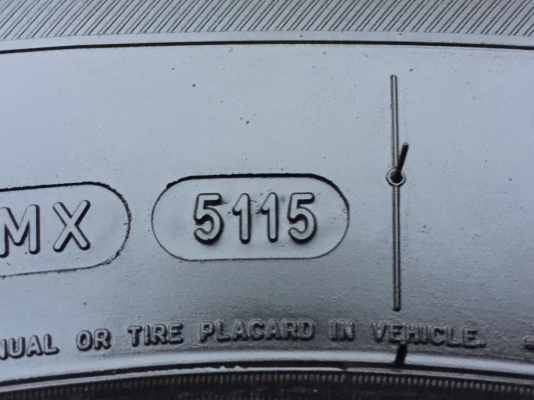 ยาง Michelin 265 70 16 สิ้นปี16 ดอกเยอะ เนื้อนิ่มๆ ใช้ยาว ราคาไม่แพง ยาง Michelin 265 70 16 สิ้นปี16 ดอกเยอะ เนื้อนิ่มๆ ใช้ยาว ราคาไม่แพง