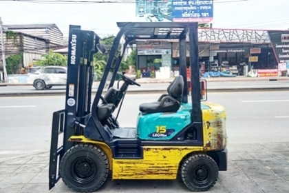 ขายรถยกโคมัสสึ 1.5 ตัน รุ่น17 เครื่องเบนซิน กระบอกคู่ เสาสูง 3 เมตร ยางตันใหม่ พวงมาลัยเพาเว่อร์  สีเดิมจากนอก นำเข้าจากญี่ปุ่น ใช้งานได้ทันที ราคา150000