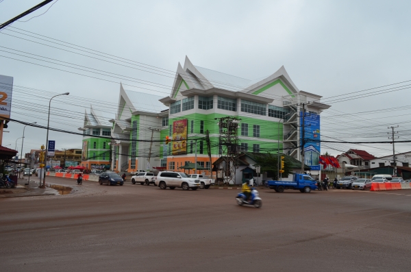 มีที่ให้เช่าในลาว ไปขายของด้วยกัน มีที่ให้เช่าในลาว ไปขายของด้วยกัน