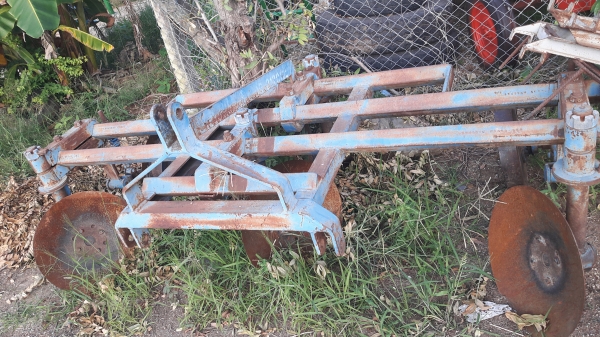 ขายผาน 6 ผาน 7 เทนเลอร์ และอุปกรต่อพ่วงแบบต่าง ตามรูป