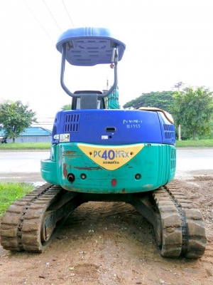 ขายรถขุด ยี่ห้อ: KOMATSU แบบ: PC40MR-1  ราคา 490,000 บาท (ต่อรองได้) คอนโทนสั้นปั้มนิ้ว เครื่อง4สูบ สภาพเดิมๆจากญี่ปุ่น แทรกยาง เอวแน่น ระบบไว  รถเก่านอกแท้ญี่ปุ่น  มีเอกสารใบอินวอย ไม่เคยใช้งานในไทย100\% รถพร้อมใช้งาน สนใจติดต่อ โทร : 099-907-9273 กิ๊ฟ กม