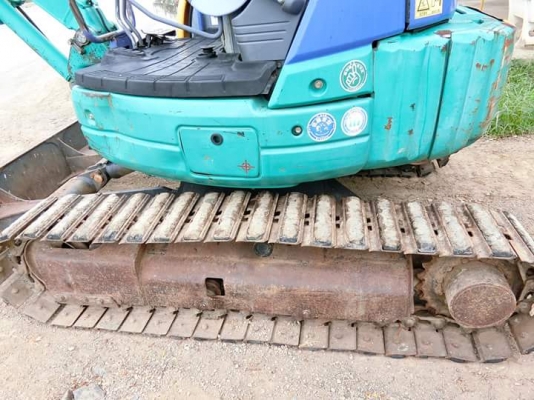 ขายรถขุด ยี่ห้อ: KOMATSU แบบ: PC35MR-1 ราคา 450,000 บาท (ต่อรองได้)  คอนโทนสั้นปั้มนิ้ว เครื่อง3สูบ สภาพเดิมๆจากญี่ปุ่น การใช้งาน5968ชม. แทรกเหล็กหุ้มยาง รถเก่านอกแท้ญี่ปุ่น  มีเอกสารใบอินวอย ไม่เคยใช้งานในไทย100\% รถพร้อมใช้งาน  สนใจติดต่อ :โทร : 099-907-