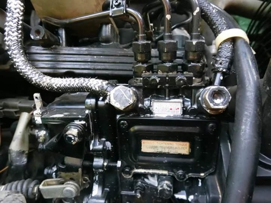 ขายรถขุด ยี่ห้อ: KOMATSU แบบ: PC30R-8  ราคา 400,000 บาท (ต่อรองได้) คอนโทนสั้นปั้มนิ้ว เครื่อง3สูบ สภาพเดิมๆจากญี่ปุ่น การใช้งาน3538ชม. รถเก่านอกแท้ญี่ปุ่น  มีเอกสารใบอินวอย ไม่เคยใช้งานในไทย100\% รถพร้อมใช้งาน สนใจติดต่อ :   โทร : 099-907-9273 กิ๊ฟ กมลชนก