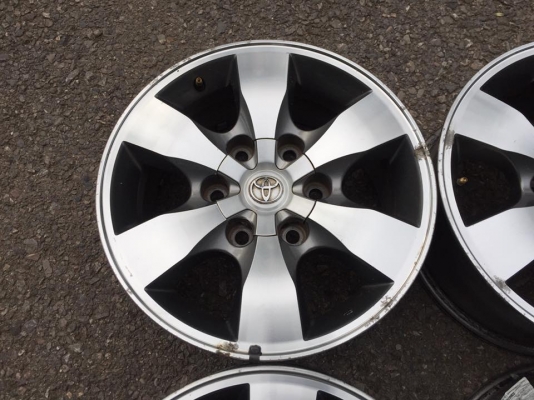 ขายล้อแม็กเปล่า Toyota vigo หน้าเงา สภาพสวยๆ ขอบ 16 4 วง ราคา 3,900 บาท ราคาถูกๆ