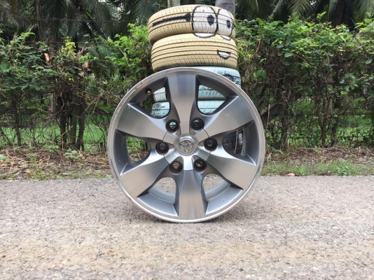 ขายล้อแม็กเปล่า Toyota vigo หน้าเงา สภาพสวยๆ ขอบ 16 4 วง ราคา 3,900 บาท ราคาถูกๆ ขายล้อแม็กเปล่า Toyota vigo หน้าเงา สภาพสวยๆ ขอบ 16 4 วง ราคา 3,900 บาท ราคาถูกๆ
