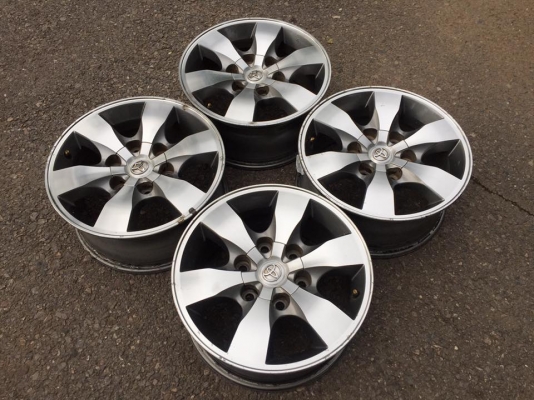 ขายล้อแม็กเปล่า Toyota vigo หน้าเงา สภาพสวยๆ ขอบ 16 4 วง ราคา 3,900 บาท ราคาถูกๆ