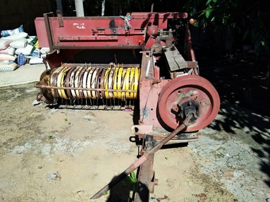 ขายตามสภาพ เครื่องอัดฟาง นิวฮอนแลน