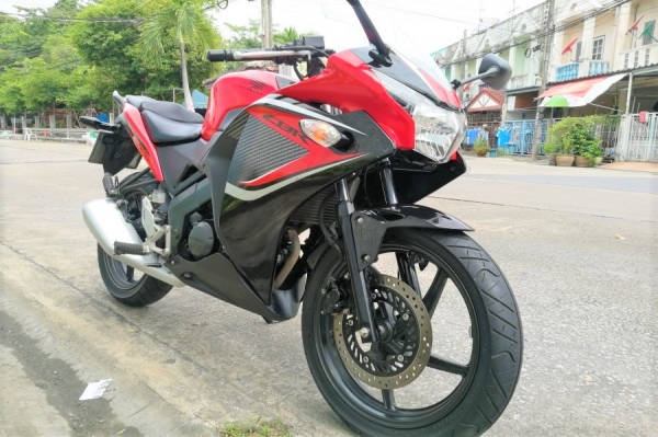 Cbr150i 2015 รถบ้านแท้ มือเดียว สด-ผ่อน รูดบัตรได้