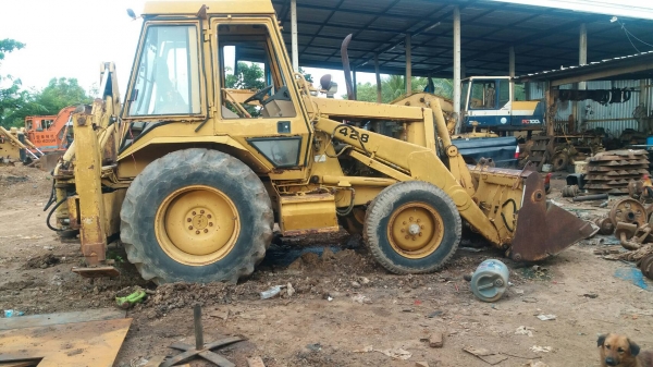 ขายด่วนJCBเป็นของแคทรุ่น428พร้อมใช้เอกสารเล่มทะเบียนแจ้งจอด