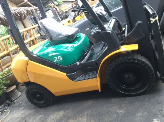 ขาย โคมะสุ 2.5 ตัน ดีเซล เสาทูฟรี 4.3 เมตร