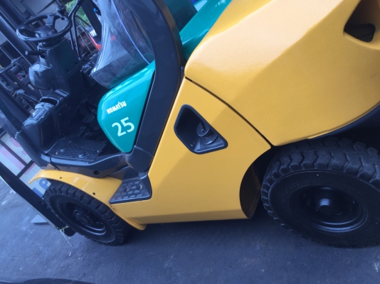 ขาย โคมะสุ 2.5 ตัน ดีเซล เสาทูฟรี 4.3 เมตร