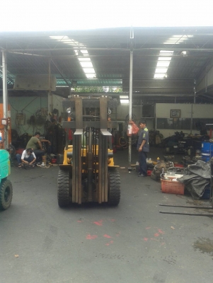 รถโฟล์คลิฟท์ NISSAN 3 ตัน เสา 4.5 เมตร งาสไลด์ได้ เกียร์ออโต้ เครื่องดีเซล