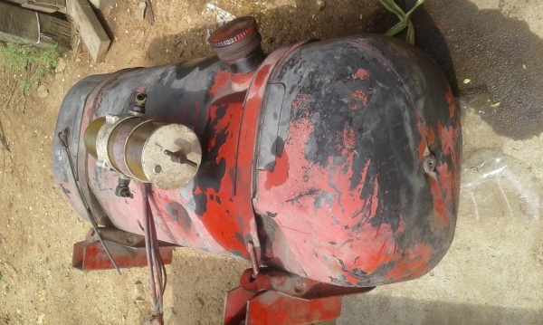 ขายถังน้ำมันดีเซลพร้อมกรอง ขนาด300l.