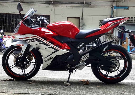 YAMAHA R15 ปี2016 สีแดง สวยมากขับมัน ราคาไม่แพง YAMAHA R15 ปี2016 สีแดง สวยมากขับมัน ราคาไม่แพง