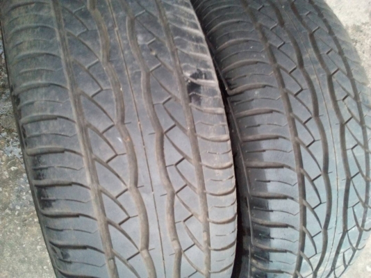 215/65R15 MAXXIS มี  2 เส้น โทร.081-427-3941