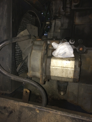 ขายเครื่องยนต์ด๊อซ 4 สูบเทอร์โบ พร้อมปั๊มไฮโดรลิกส์ DEUTZ BF4M 1011F Turbo ขายเครื่องยนต์ด๊อซ 4 สูบเทอร์โบ พร้อมปั๊มไฮโดรลิกส์ DEUTZ BF4M 1011F Turbo