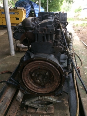 ขายเครื่องยนต์ด๊อซ 4 สูบเทอร์โบ พร้อมปั๊มไฮโดรลิกส์ DEUTZ BF4M 1011F Turbo ขายเครื่องยนต์ด๊อซ 4 สูบเทอร์โบ พร้อมปั๊มไฮโดรลิกส์ DEUTZ BF4M 1011F Turbo