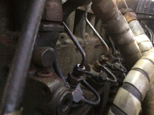 ขายเครื่องยนต์ด๊อซ 4 สูบเทอร์โบ พร้อมปั๊มไฮโดรลิกส์ DEUTZ BF4M 1011F Turbo ขายเครื่องยนต์ด๊อซ 4 สูบเทอร์โบ พร้อมปั๊มไฮโดรลิกส์ DEUTZ BF4M 1011F Turbo