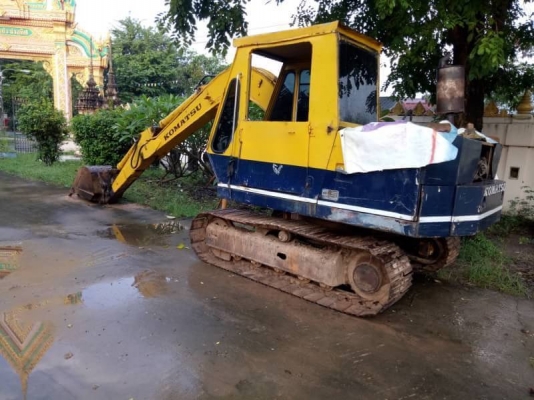 ขาย 195,000 บาท   KOMATSU PC. 60-2เครื่องดี  ปั้มดี โช่หนา  เอกสารชื้อขาย รถอยู่ จ.ร้อยเอ็ด.  090-772-3710 090-772-3708