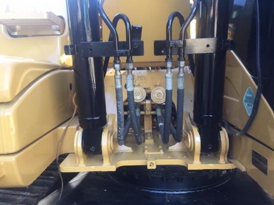 CATERPILLAR 312D(เปลี่ยนหัวฉีดใหม่เรียบร้อย) CATERPILLAR 312D(เปลี่ยนหัวฉีดใหม่เรียบร้อย)