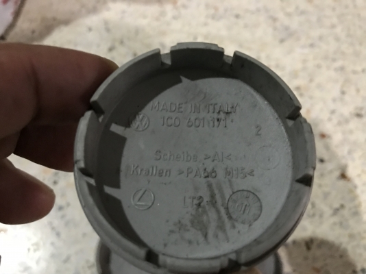 ฝาดุมล้อโฟคเเท้เก่านอกสภาพดีครบชุด