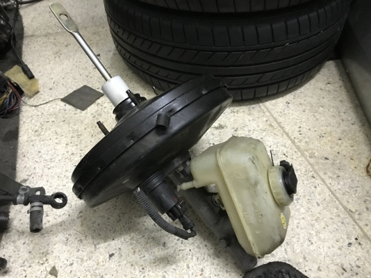 หม้อลมเบรค VOLVO 850 เก่าญี่ปุ่นเเท้สภาพสวย