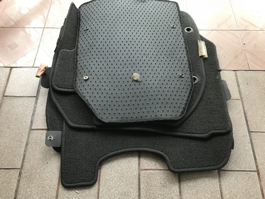 พรมตัวนอก JAZZ GE เก่าญี่ปุ่นเเท้สภาพสวยครบชุดตามรูป