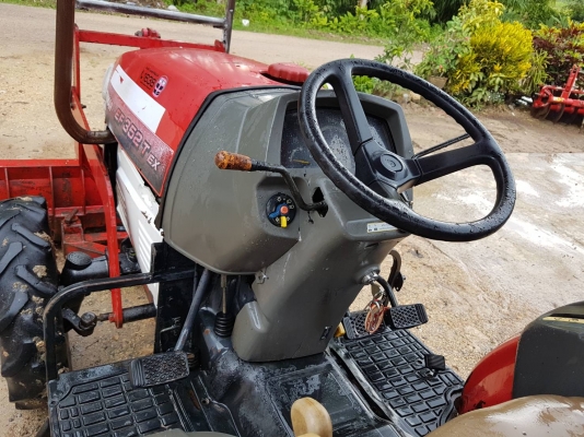 รถไถ YANMAR  EF352.     สนใจติดต่อ  081 - 6079515