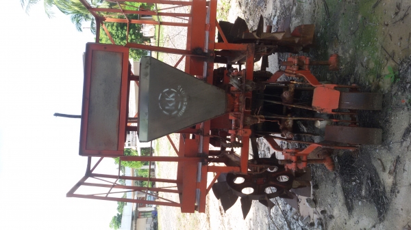 เครื่องปลูกอ้อย