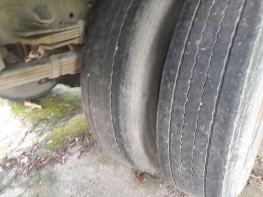 รถอีซูซุ 6 ล้อ ( ไม่ดั้ม ) NPR เปลื่ยนเครื่อง 135 แรงม้า. ปี 44. สนใจติดต่อ 081 - 6079515